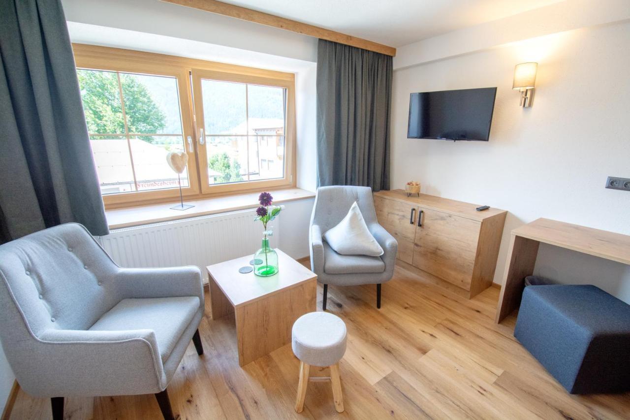 Hotel Zum Urviech -Erwachsenenhotel- (Adults Only) Ehrwald Extérieur photo